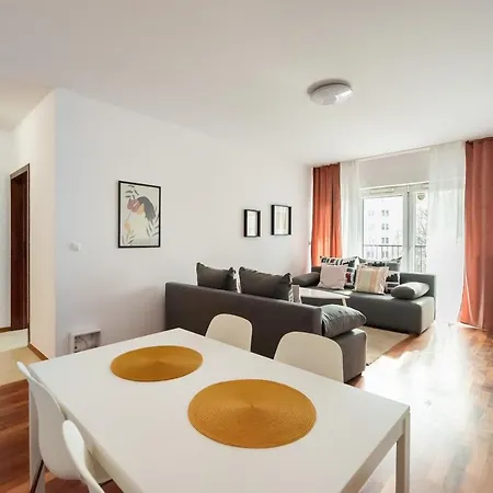 Διαμέρισμα Wola Sunshine Free Parking