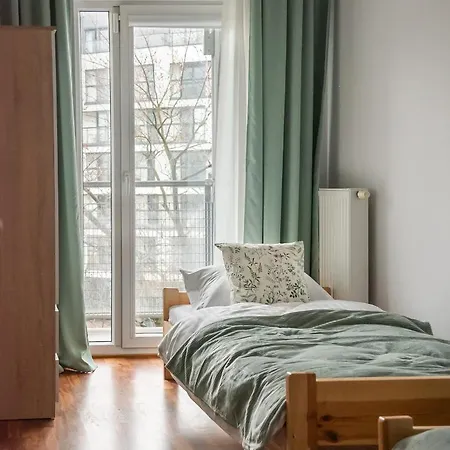 Wola Sunshine Free Parking * Warsaw