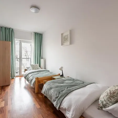 Wola Sunshine Free Parking * Warsaw