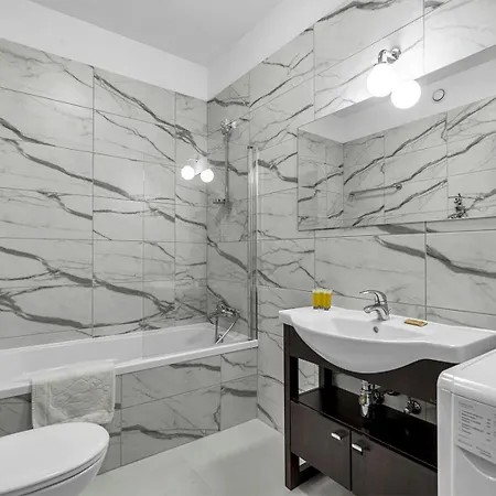 Wola Sunshine Free Parking * Варшава